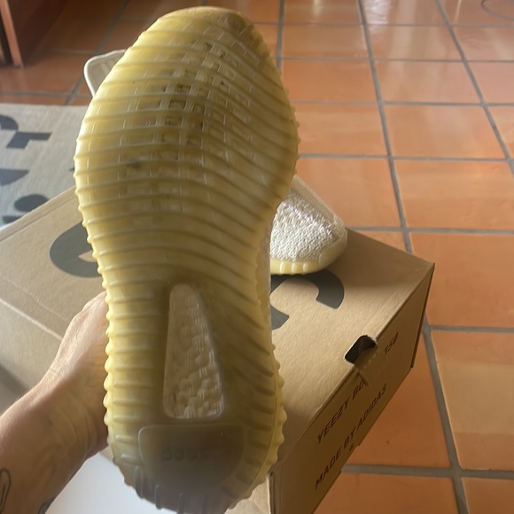 Yeezy Boost 350 by Adidas - Picture 3 of 8